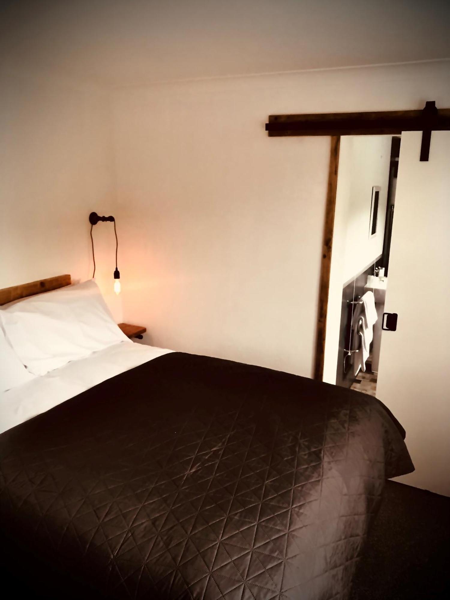 Ocean View Bar & Rooms Laide Luaran gambar