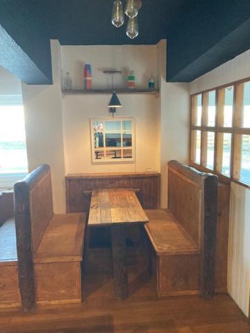 Ocean View Bar & Rooms Laide Luaran gambar